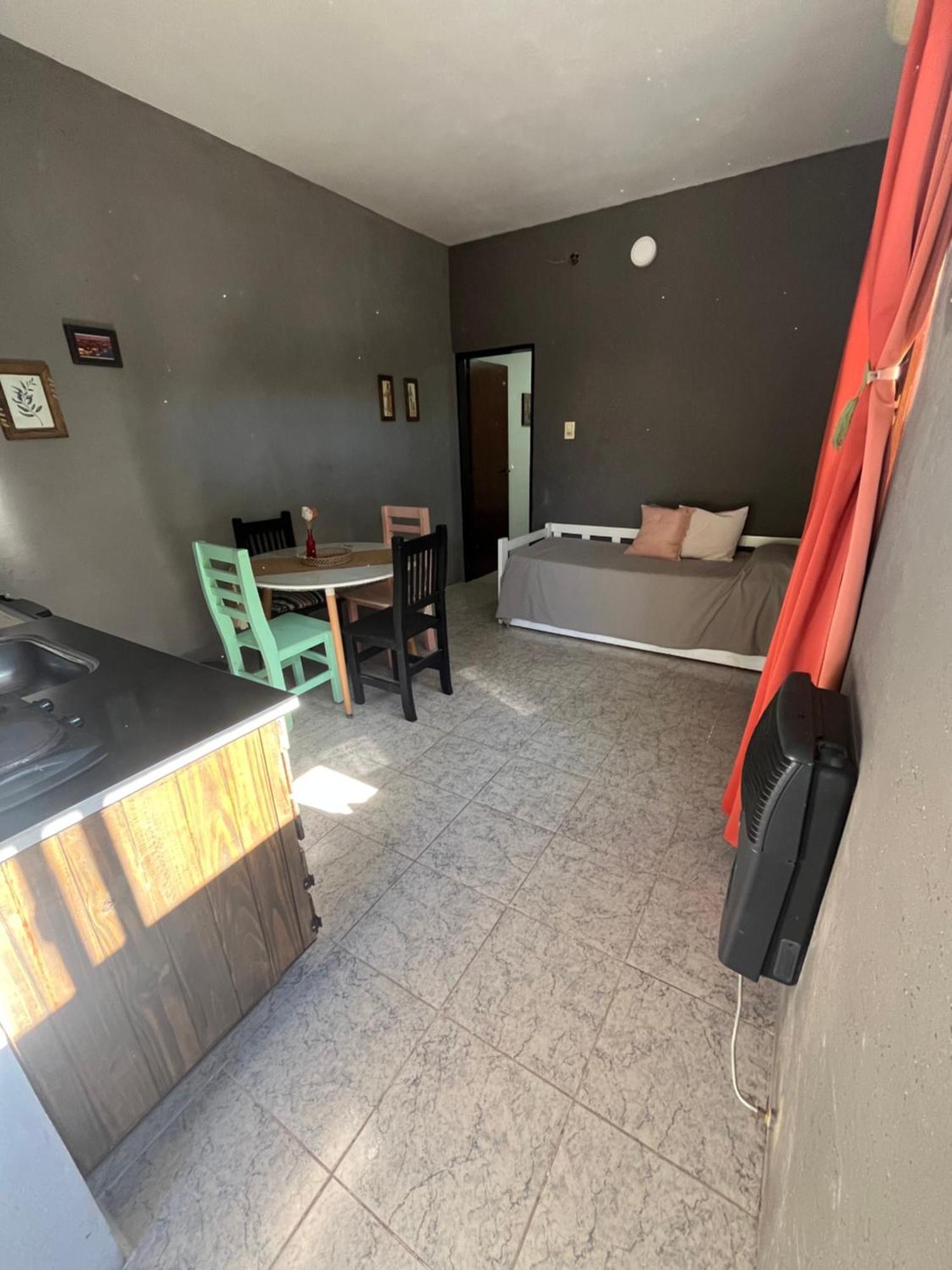 Jacaranda Apartment *